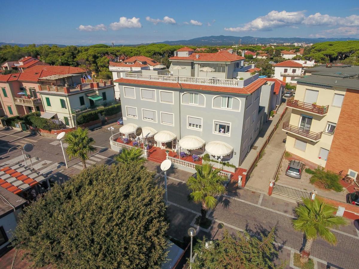 Hg Hotel Il Settebello マリーナ・ディ・チェーチナ エクステリア 写真