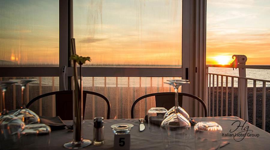 Hg Hotel Il Settebello マリーナ・ディ・チェーチナ エクステリア 写真